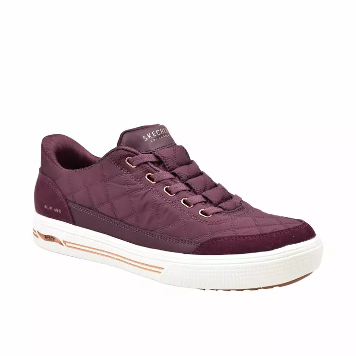 SKECHERS Slip-ins: Arch Fit Arcade-Cozy Fit Cuddle Steps - Naisten tennarit ja lenkkarit - 177209-WINE - 1