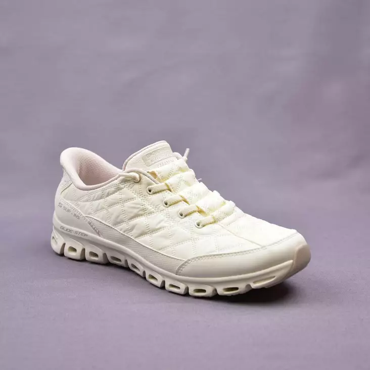 SKECHERS Slip-ins: Glide-Step-Cozy Fit At Ease-White - Naisten tennarit ja lenkkarit - 104556-OFWT - 1